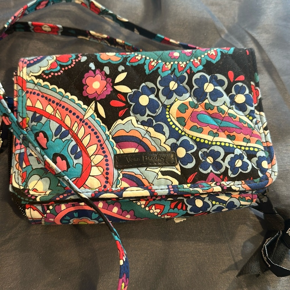 Colorful VERA BRADLEY Crossbody OR Clutch! Cardslots, Change section & More! NEW